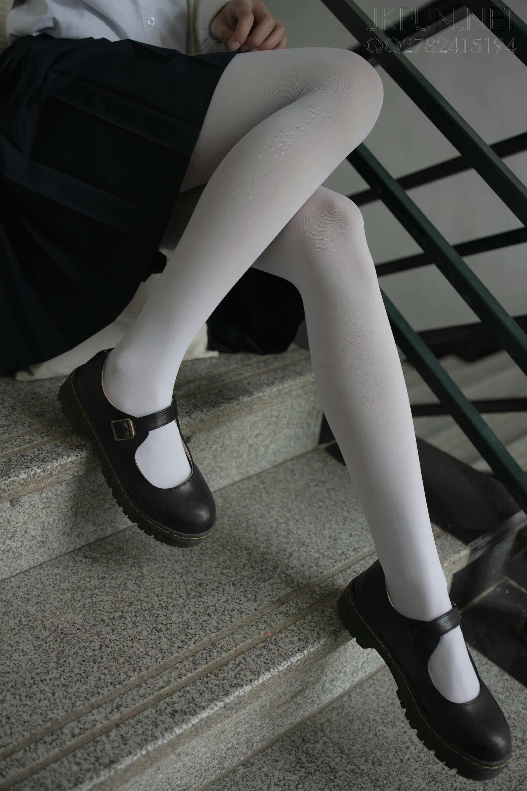 图片[4]-甜美可人的白丝姑娘【127P】J2555-喵咪图库