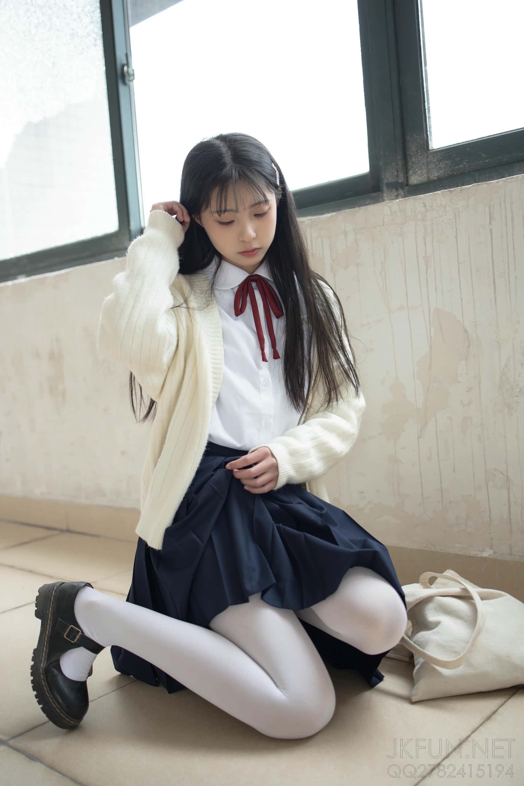 图片[3]-甜美可人的白丝姑娘【127P】J2555-喵咪图库