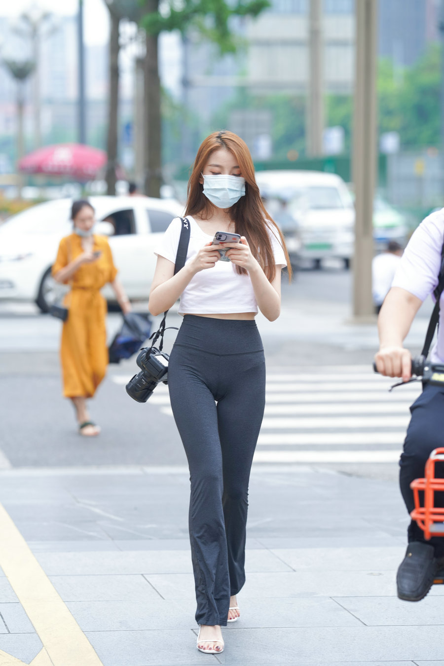 图片[3]-玩单反机的瑜伽裤女孩  J1270 498P5V-28.6GB-喵咪图库