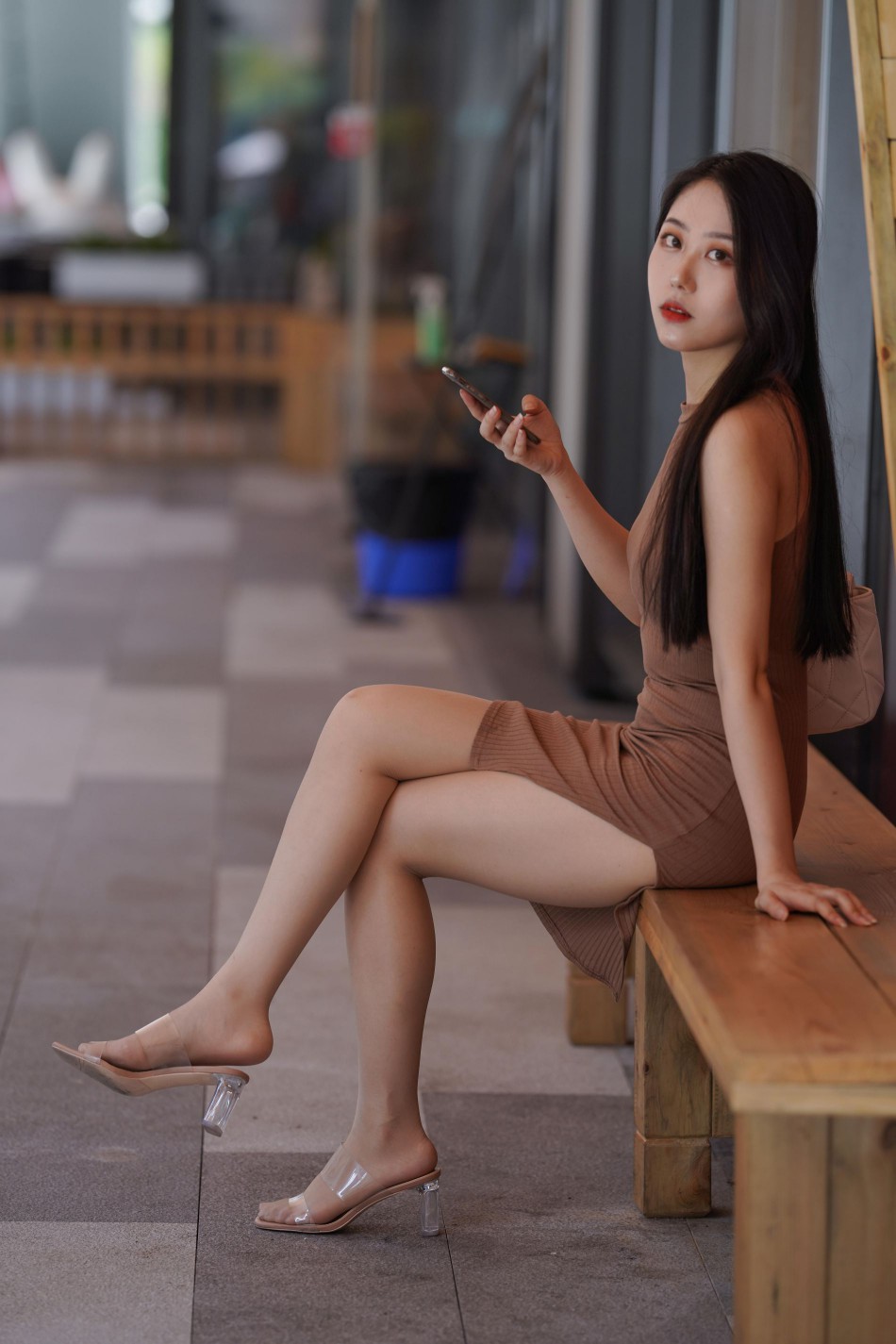 图片[5]-超有女人味的姑娘短裙逛街【400P】00049-喵咪图库