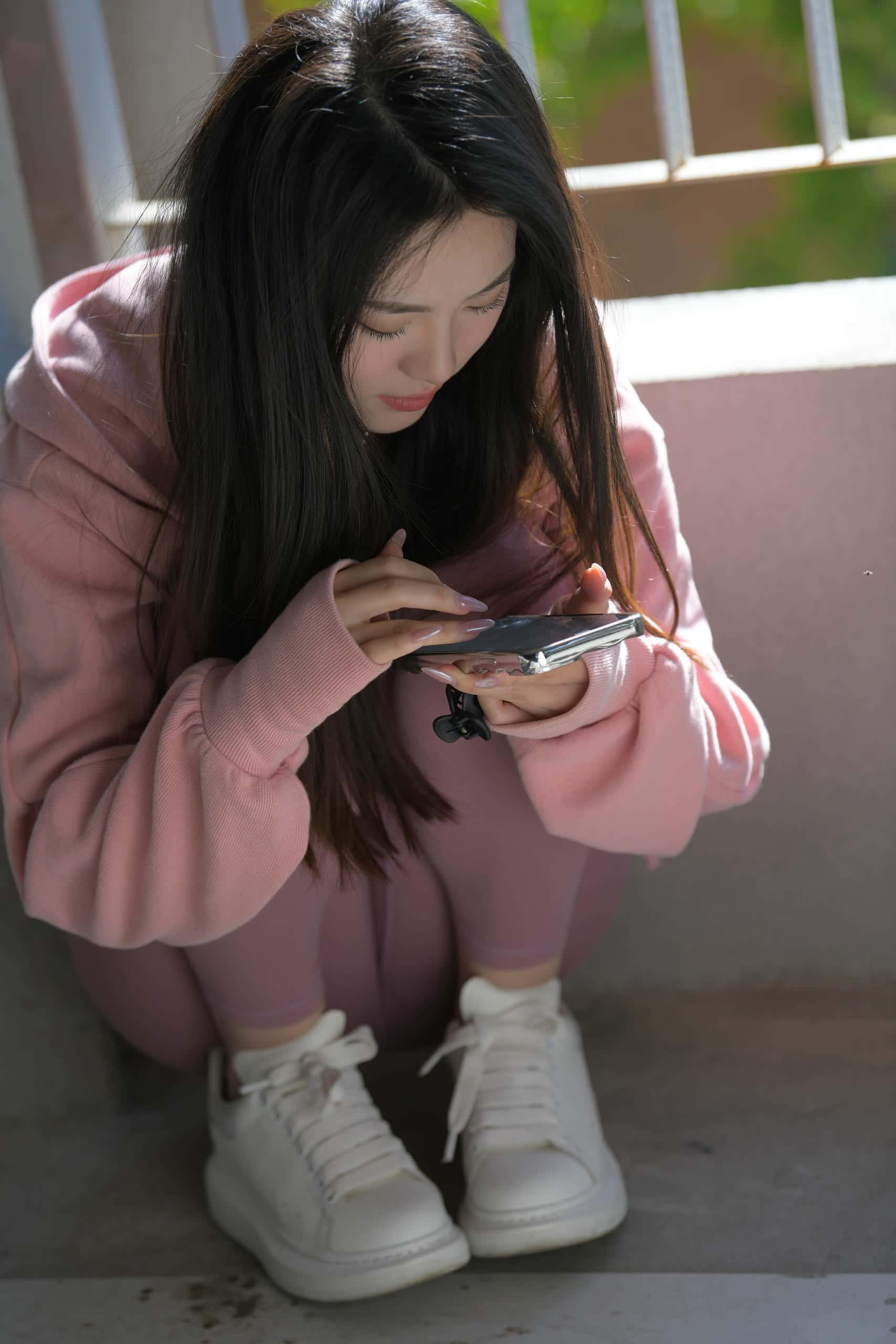图片[4]-在外面拍照的粉色系女孩【653P】J6238-喵咪图库