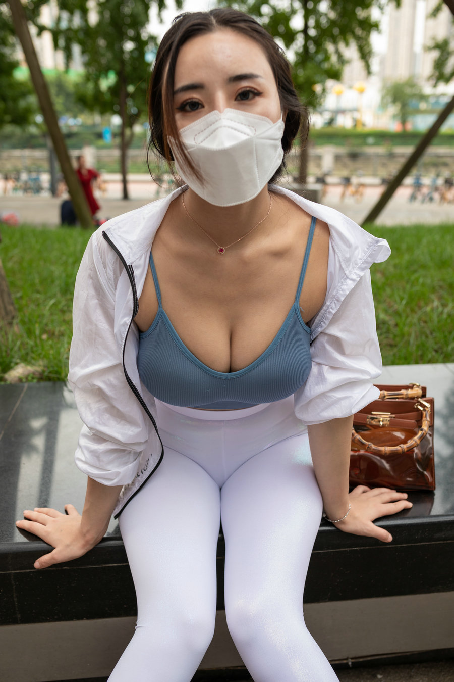 图片[1]-白色瑜伽裤女孩很漂亮 J1518 856P4V-30.0GB-喵咪图库