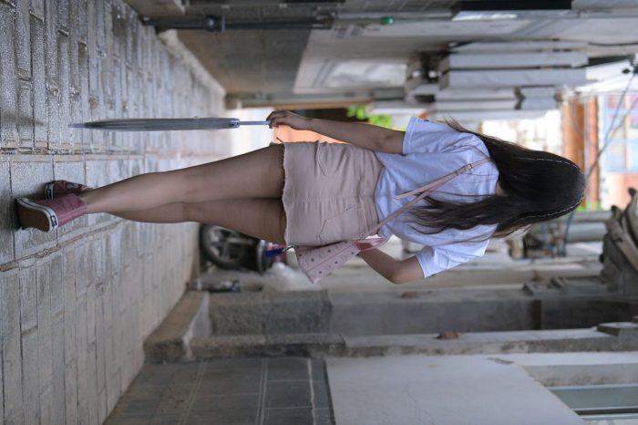 非常清纯甜美的短裙姑娘在逛街【458P】00052-喵咪图库