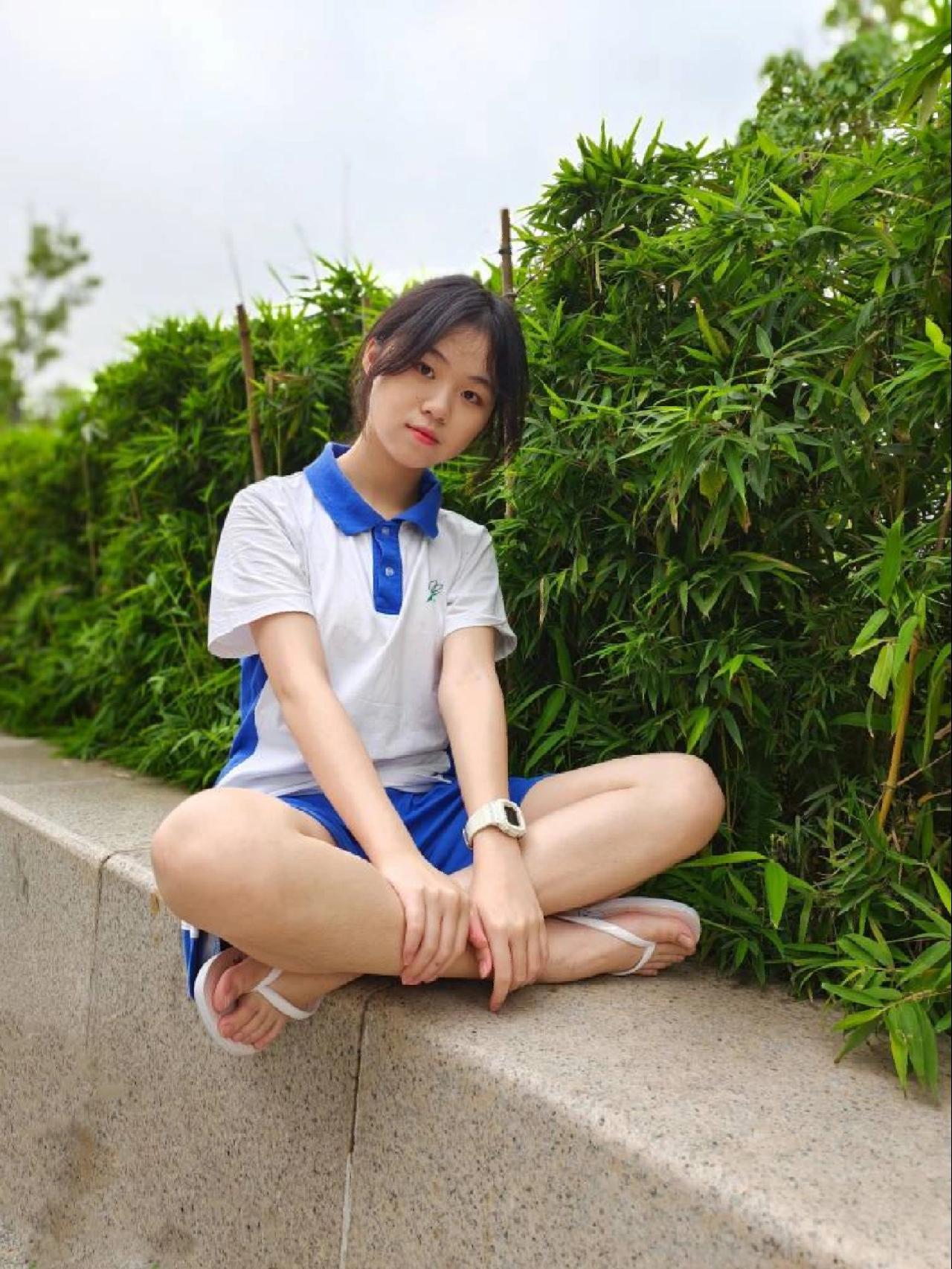图片[1]-穿校服非常清纯的小姑娘【49P】20003-喵咪图库