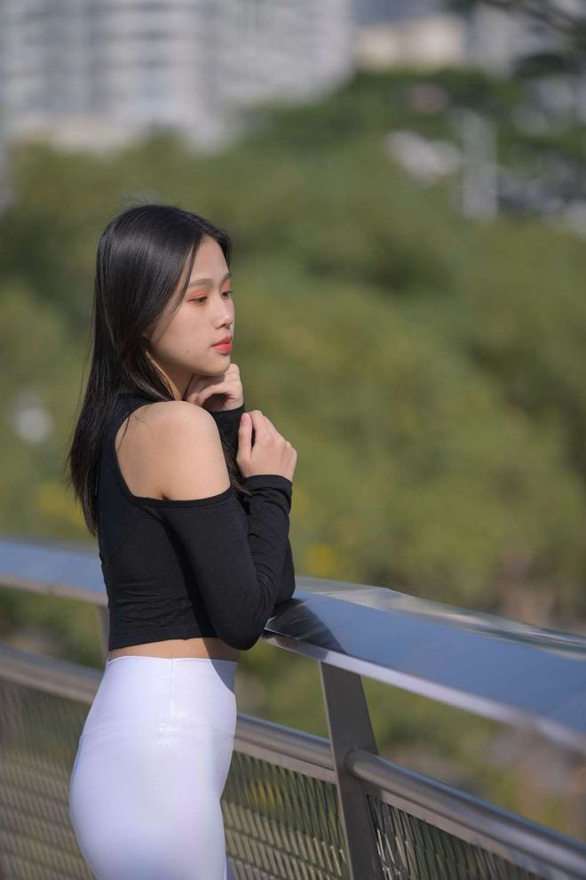 图片[4]-穿紧身白裤的端庄女孩 J1436 674P1V-22.2GB-喵咪图库