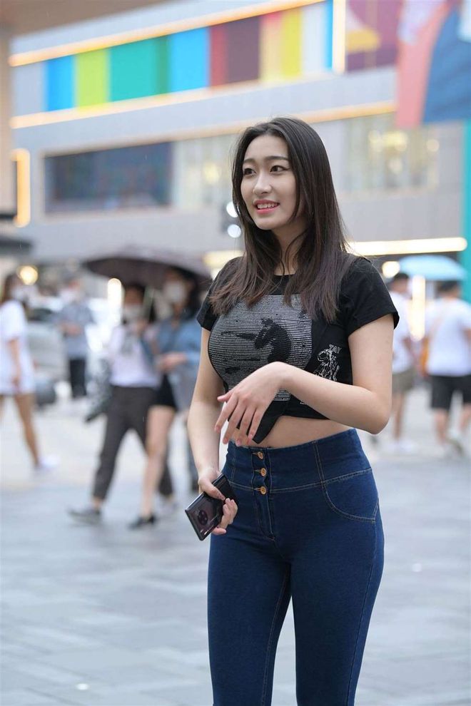 图片[3]-紧身牛仔裤女人J2784 240P-6.66GB-喵咪图库