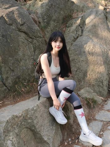 图片[7]-爱爬山的瑜伽裤MM，太甜美了！~-喵咪图库