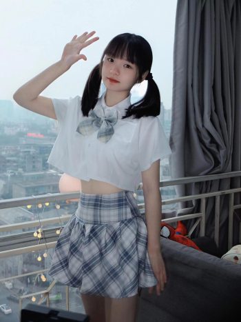 图片[6]-网格丝袜的清纯双马尾小姑娘-喵咪图库