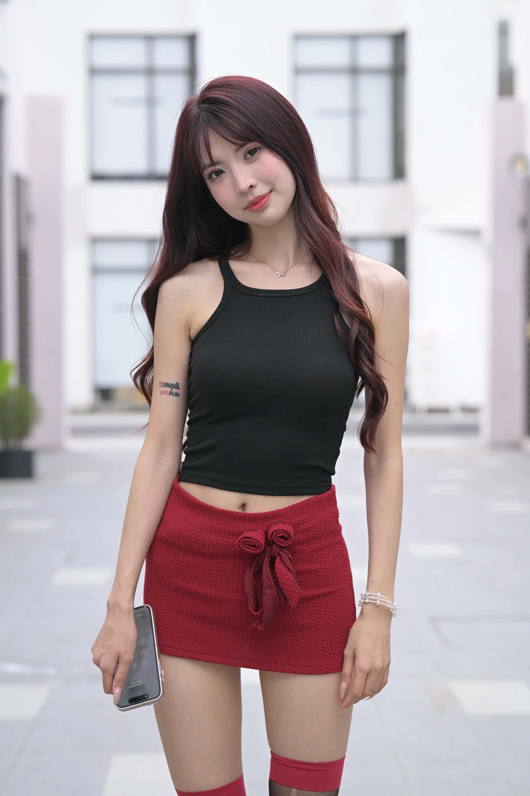 图片[5]-穿红色短裙黑丝的软甜少女【870P】J8145-喵咪图库