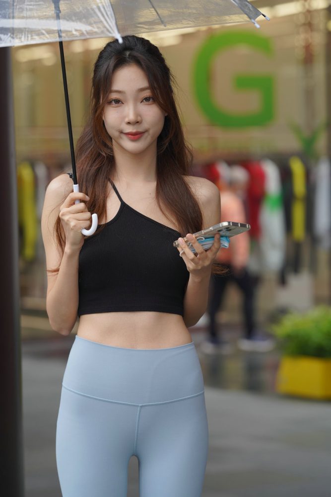 大眼睛瑜伽裤女孩J2903 988P8V-37.6GB-喵咪图库