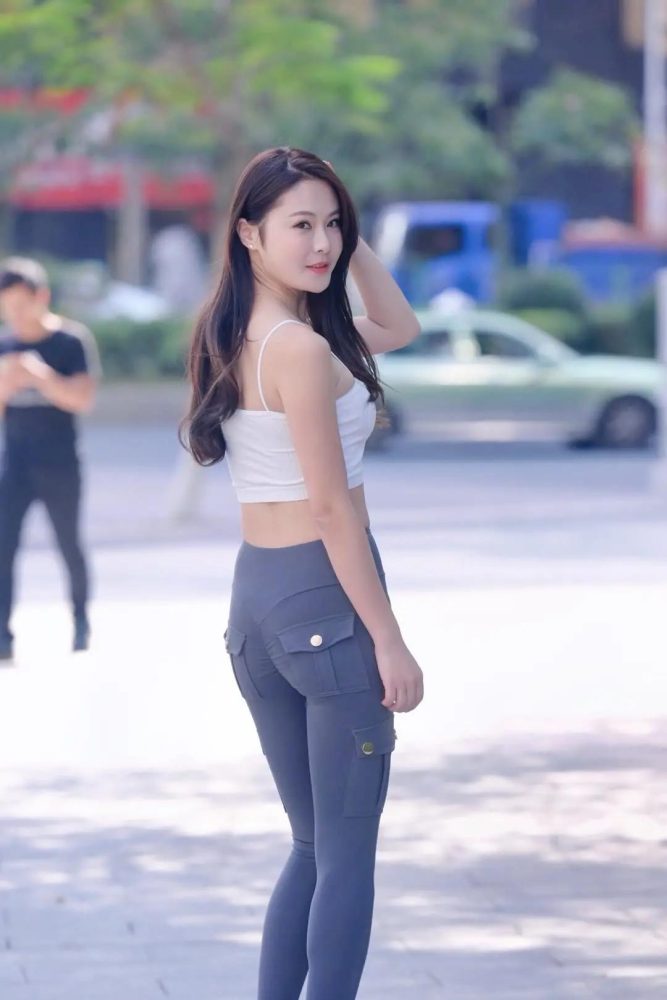 紧身牛仔裤小女人 J1746 562P-12.8GB-喵咪图库