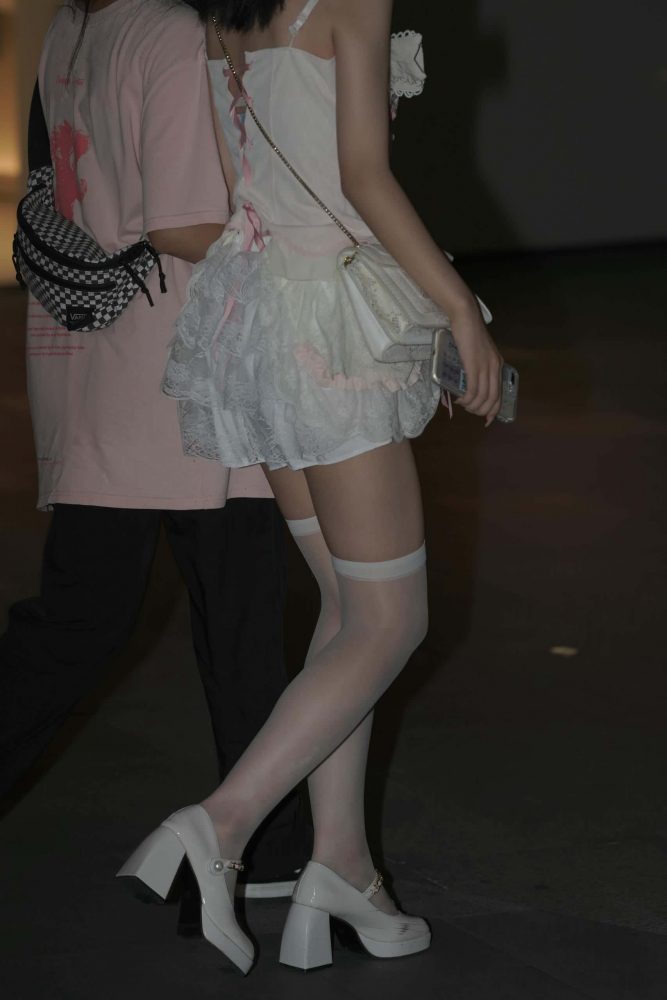 正在逛街的粉色连衣裙妹子【76P】YA6443-喵咪图库