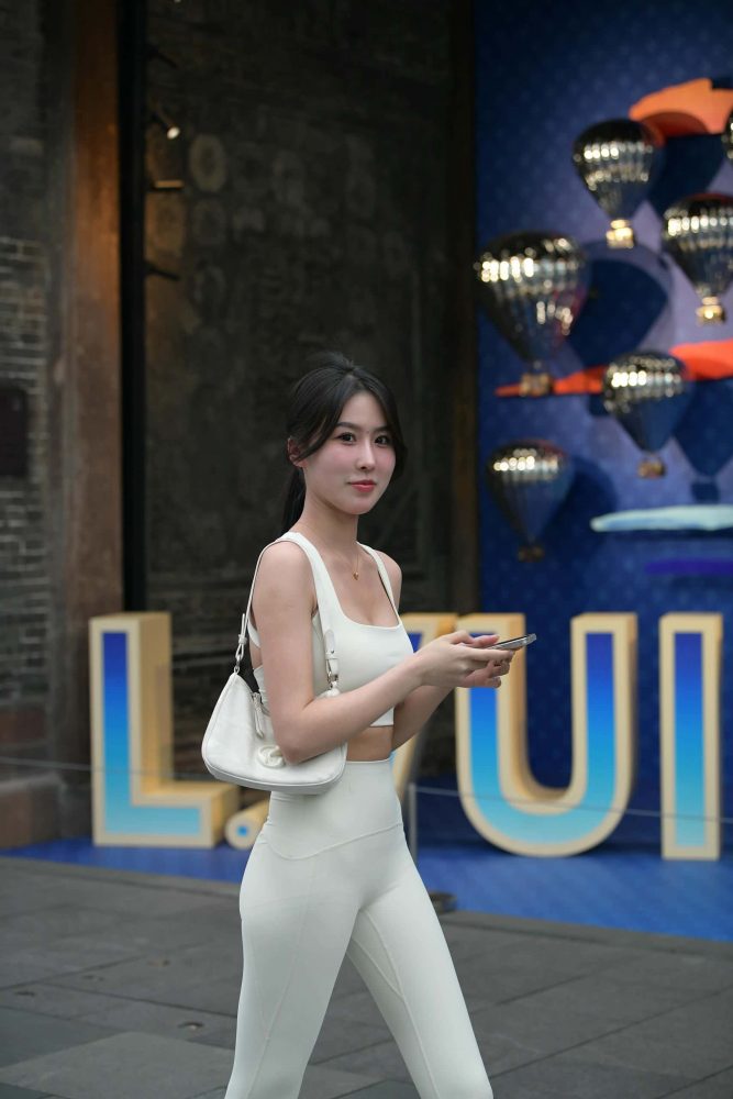 白色瑜伽裤女孩【212P】J8076-喵咪图库