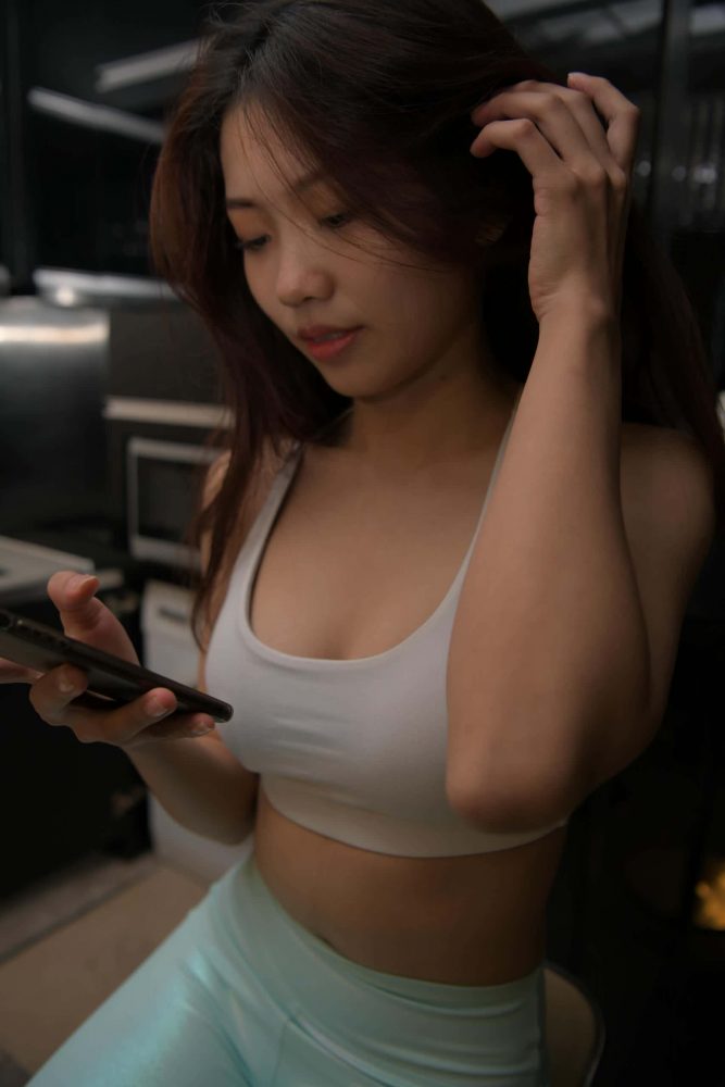 户外玩耍的瑜伽裤小姐姐【467P】J1419-喵咪图库